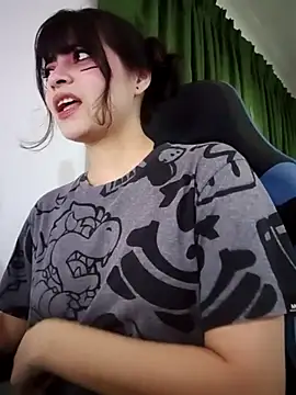 Annagoth  online show from November 2025 04:40:01 PM