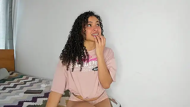 Snapshot of Keniia_rizz chatting on November 2025 09:59:01 PM Keniia rizz online show from November 2025 09:59:01 PM