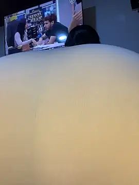 Im Saraaaa online show from March 2026 03:47:02 AM