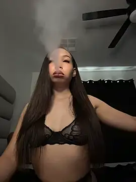 Snapshot of nikkiloveee chatting on July 2026 05:13:01 PM nikkiloveee online show from July 2026 05:13:01 PM