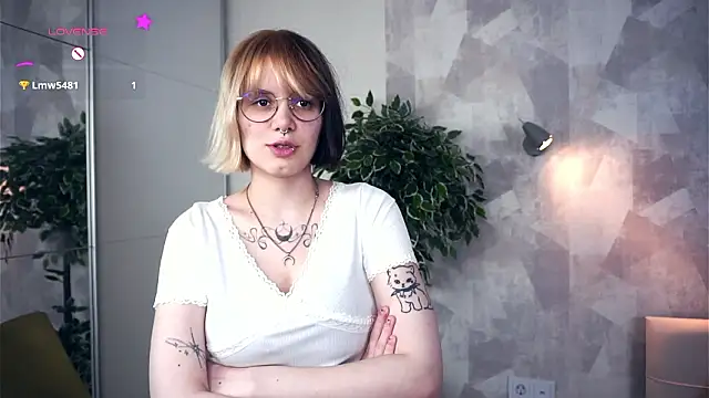 Snapshot of KellePourier chatting on February 2026 07:10:01 PM KellePourier online show from February 2026 07:10:01 PM