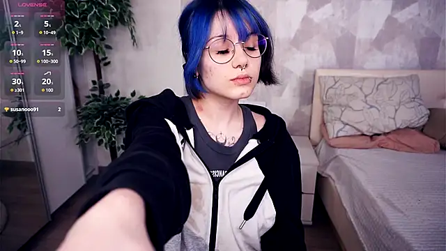 Snapshot of KellePourier chatting on December 2025 07:12:01 PM KellePourier online show from December 2025 07:12:01 PM