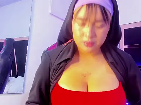 MiluVargas online show from November 2025 04:28:02 AM