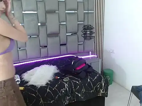 Snapshot of Memi_xxx chatting on October 2025 03:05:02 AM Memi xxx online show from October 2025 03:05:02 AM