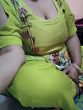 CUTE-GIRL-1 online show from January 2026 10:33:02 AM