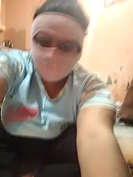 CUTE-GIRL-1 online show from February 2026 06:05:02 PM