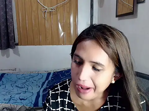 prettysam9 online show from April 2026 03:06:01 PM