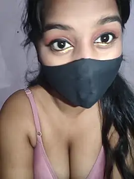 palakmishra033 online show from December 2025 05:40:02 AM