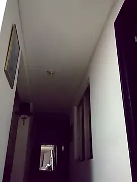 SkinniYamo online show from April 2026 05:23:01 AM