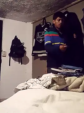 SkinniYamo online show from April 2026 03:57:01 AM