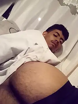 SkinniYamo online show from March 2026 07:12:01 AM