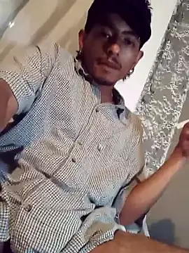 SkinniYamo online show from March 2026 06:58:02 AM