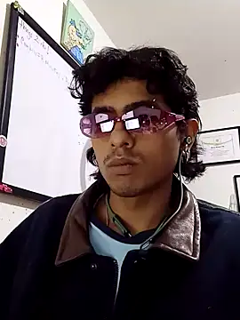 Snapshot of SkinniYamo chatting on February 2026 11:50:01 PM SkinniYamo online show from February 2026 11:50:01 PM