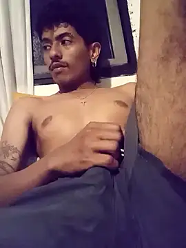 SkinniYamo online show from April 2026 04:14:01 AM