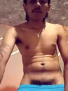 SkinniYamo online show from April 2026 05:35:01 AM