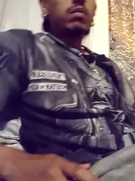 SkinniYamo online show from March 2026 05:07:02 AM