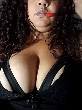 Snapshot of safirahot69 chatting on November 2025 03:28:01 AM safirahot69 online show from November 2025 03:28:01 AM