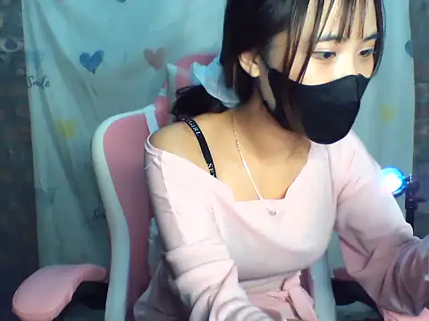 Christy435 online show from November 2025 11:58:02 AM