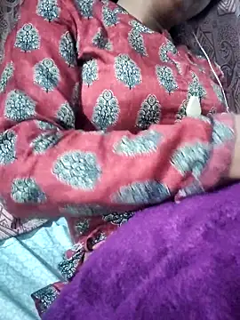 Hot-Rubyy online show from February 2026 11:29:01 AM