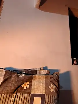 Hot-Rubyy online show from December 2025 03:12:01 PM