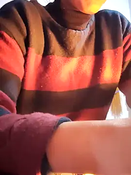 Hot-Rubyy online show from December 2025 03:38:02 PM