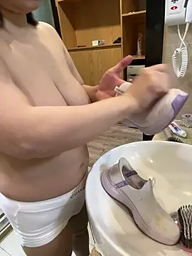 Snapshot of Xueen_ chatting on November 2025 07:35:02 AM Xueen online show from November 2025 07:35:02 AM