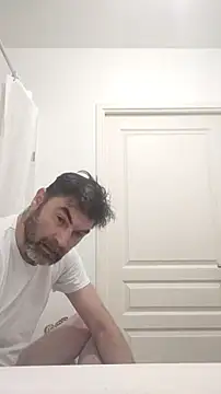 Snapshot of Alisex59 chatting on April 2026 06:19:01 AM Alisex59 online show from April 2026 06:19:01 AM