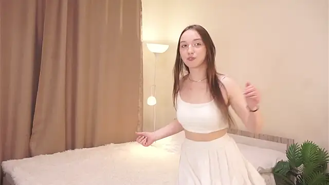 LeonaBelhumeur online show from October 2025 12:37:02 PM