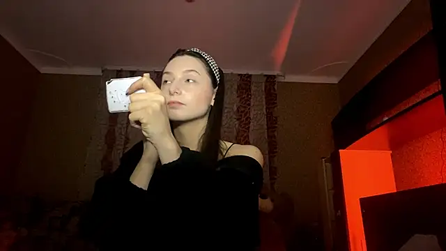 Snapshot of Poly_Falkony chatting on October 2025 03:11:01 PM Poly Falkony online show from October 2025 03:11:01 PM