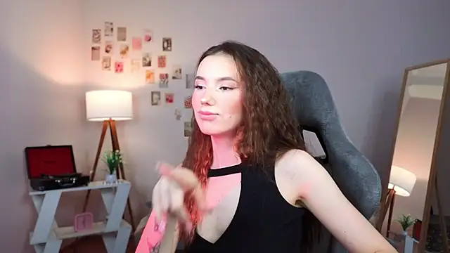 yourfrenchteacher online show from December 2025 04:27:01 AM