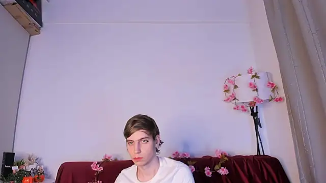 AvenGlow online show from February 2026 09:26:01 PM