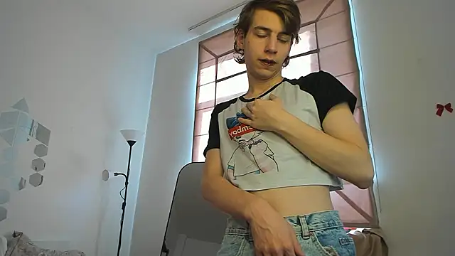 AvenGlow online show from March 2026 06:15:01 AM