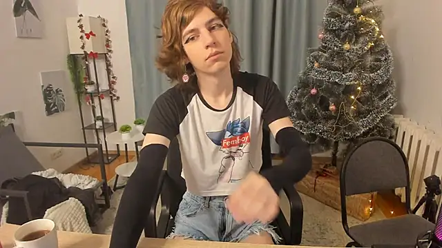 AvenGlow online show from December 2025 03:50:02 AM