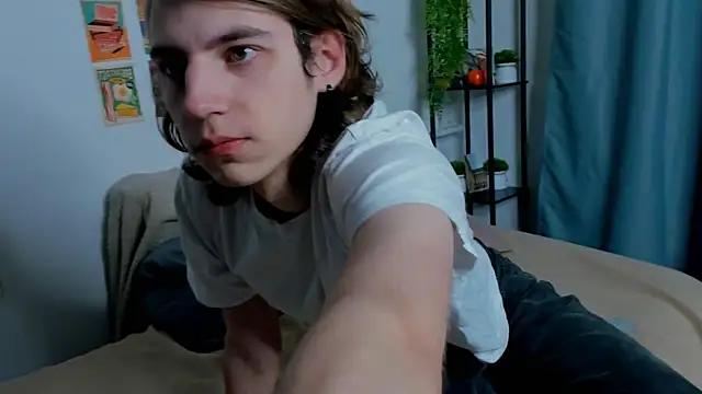 AvenGlow online show from February 2026 05:17:02 AM