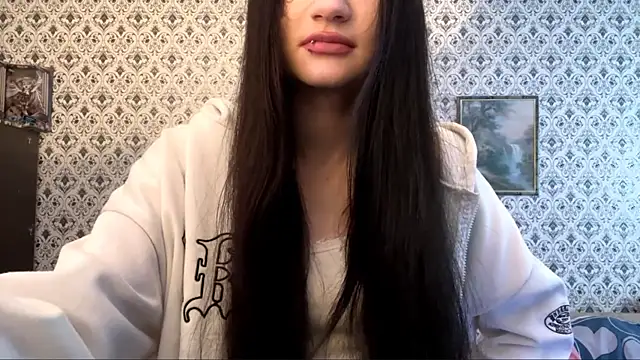 Snapshot of SofiaDreams09 chatting on November 2025 06:45:02 AM SofiaDreams09 online show from November 2025 06:45:02 AM