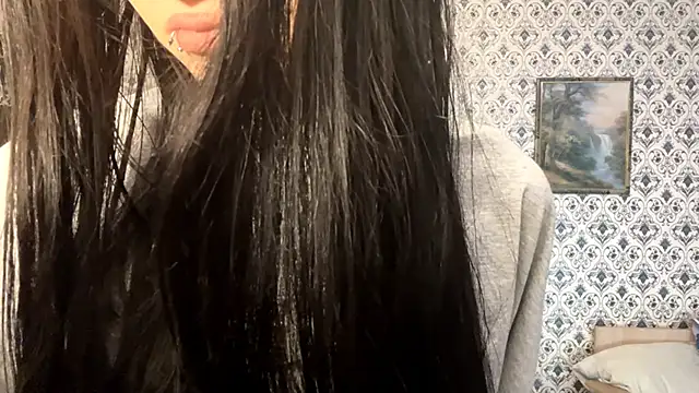 Snapshot of SofiaDreams09 chatting on December 2025 05:12:02 PM SofiaDreams09 online show from December 2025 05:12:02 PM