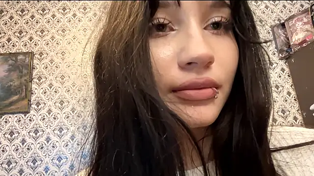 Snapshot of SofiaDreams09 chatting on December 2025 02:12:02 PM SofiaDreams09 online show from December 2025 02:12:02 PM