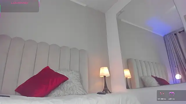 Melanie hillz online show from November 2025 07:07:02 PM