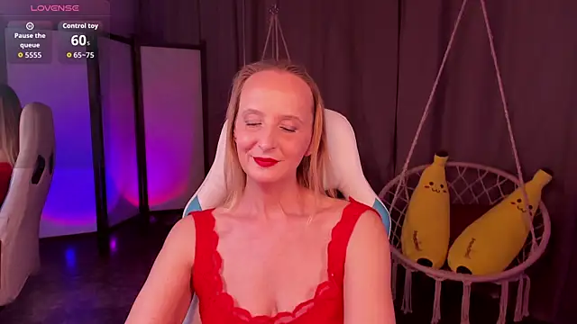 ScarlettPalmer online show from December 2025 10:28:02 AM