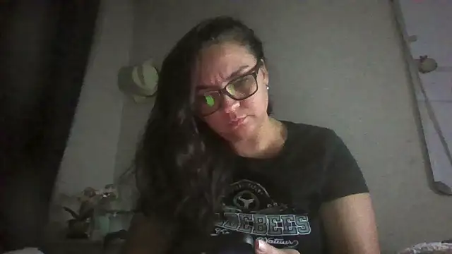 Snapshot of lilMissMarli chatting on April 2026 12:26:02 AM lilMissMarli online show from April 2026 12:26:02 AM