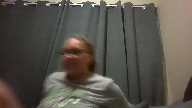 Snapshot of lilMissMarli chatting on January 2026 04:19:01 AM lilMissMarli online show from January 2026 04:19:01 AM
