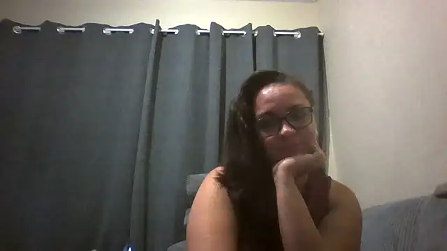 Snapshot of lilMissMarli chatting on March 2026 04:35:02 AM lilMissMarli online show from March 2026 04:35:02 AM