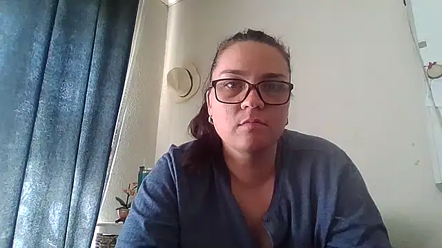 Snapshot of lilMissMarli chatting on April 2026 08:59:01 AM lilMissMarli online show from April 2026 08:59:01 AM