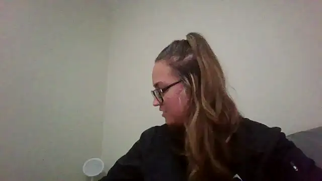 Snapshot of lilMissMarli chatting on March 2026 07:48:01 AM lilMissMarli online show from March 2026 07:48:01 AM