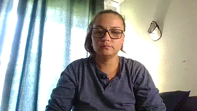 Snapshot of lilMissMarli chatting on January 2026 08:43:02 AM lilMissMarli online show from January 2026 08:43:02 AM