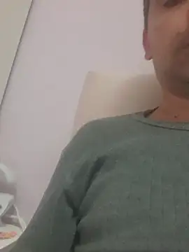 Snapshot of Danielwin chatting on October 2025 05:34:02 PM Danielwin online show from October 2025 05:34:02 PM