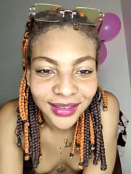 Snapshot of leona_sumiza chatting on November 2025 01:48:01 PM leona sumiza online show from November 2025 01:48:01 PM