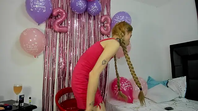 Snapshot of natacha_ferrer1 chatting on November 2025 12:31:01 PM natacha ferrer1 online show from November 2025 12:31:01 PM