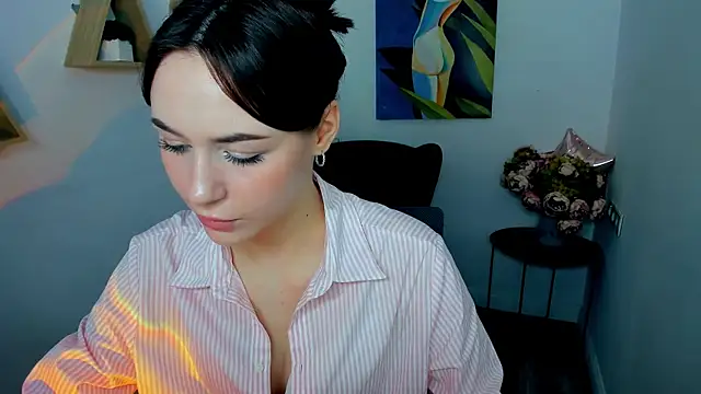 MakeYoueHappy online show from March 2026 07:38:01 PM