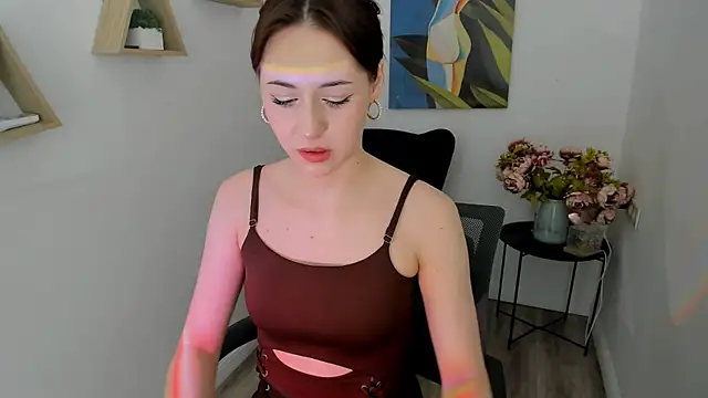 MakeYoueHappy online show from April 2026 11:27:01 AM